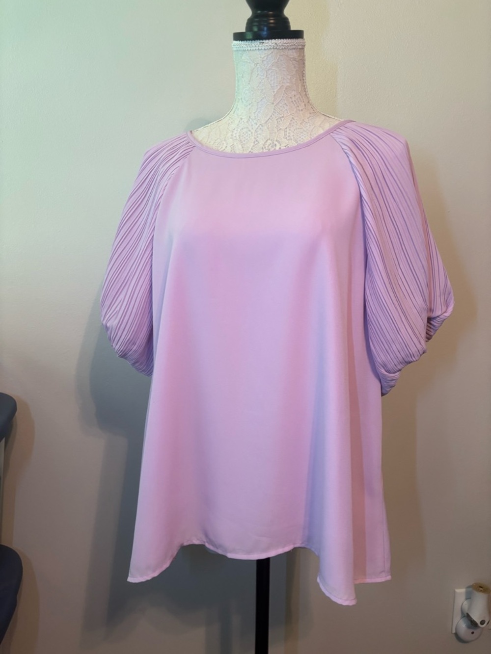 Umgee Lavender Pleated bubble  Sleeve Flutter Top